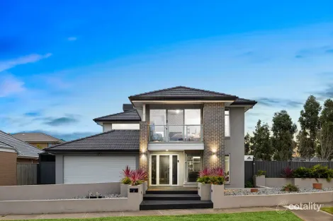 Property photo of 2 Attunga Grove Werribee VIC 3030