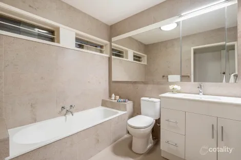 Property photo of 2/33 Albany Road Toorak VIC 3142