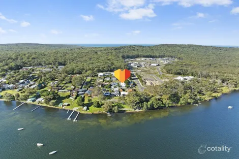 Property photo of 8 Berncla Avenue Nords Wharf NSW 2281