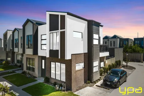 15 Kimzy Cct, Werribee, VIC 3030