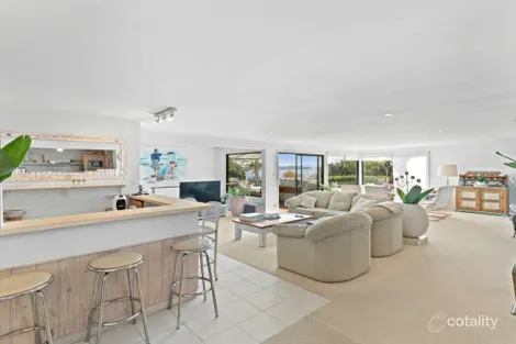 Property photo of 8 Berncla Avenue Nords Wharf NSW 2281