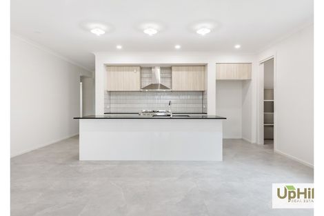 Property photo of 11 Vulpine Street Clyde VIC 3978