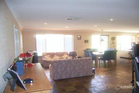 Property photo of 33 Lyell Grove Woodvale WA 6026