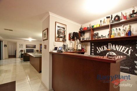 Property photo of 8 Hateley Heath Cranbourne East VIC 3977