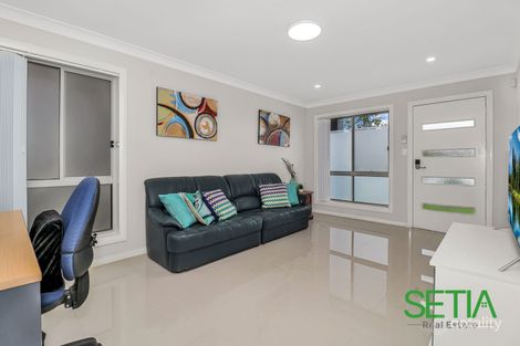 Property photo of 74 Carroll Crescent Plumpton NSW 2761