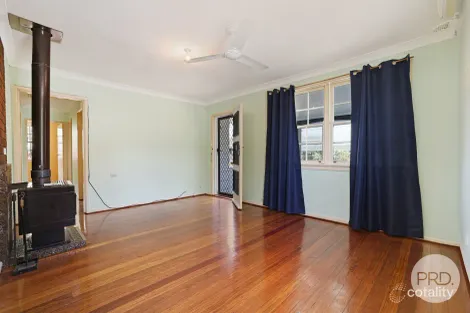 Property photo of 7 Westow Crescent Oxley Vale NSW 2340