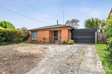 Property photo of 61 Willow Grove Wendouree VIC 3355