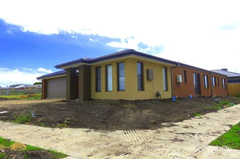 Property photo of 30 Mackenzie Drive Wollert VIC 3750