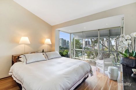 Property photo of 16/16-20 East Crescent Street McMahons Point NSW 2060