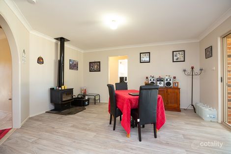 Property photo of 6 Caley Close Westdale NSW 2340