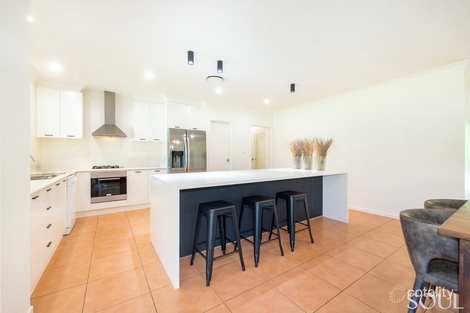 Property photo of 15 Mancini Drive Lake Wyangan NSW 2680