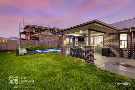 Property photo of 14 Outlook Boulevard Fletcher NSW 2287