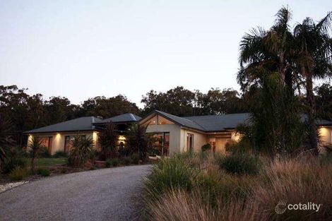 65 Roach Rd, Lilydale, VIC 3140