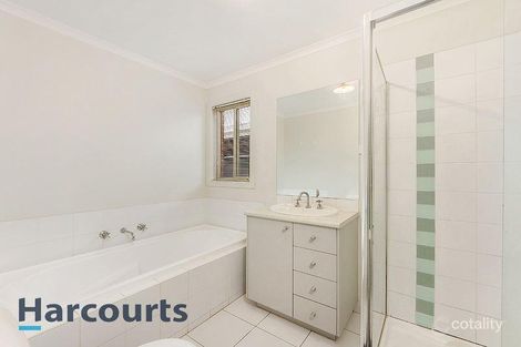 Property photo of 82 Duncombe Park Way Deer Park VIC 3023