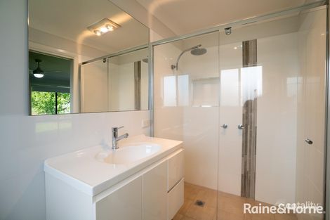 Property photo of 1/2 Cootamundra Boulevard Gobbagombalin NSW 2650