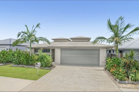 Property photo of 16 Eluma Mews Smithfield QLD 4878