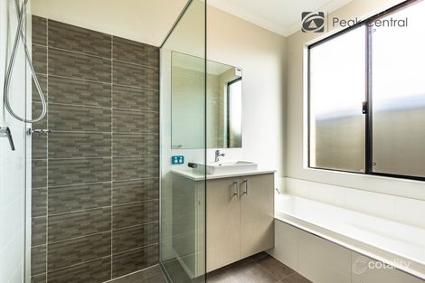 Property photo of 42 Amethyst Street Treeby WA 6164