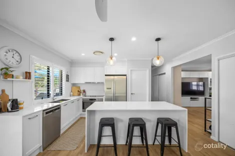 Property photo of 9 Burwood Court Kuluin QLD 4558