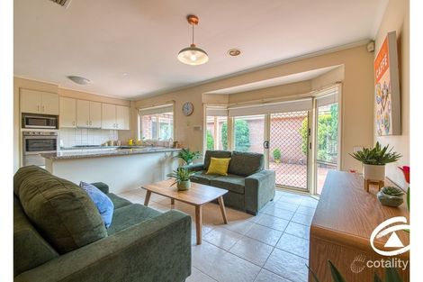 Property photo of 2/17 Peel Street Berwick VIC 3806