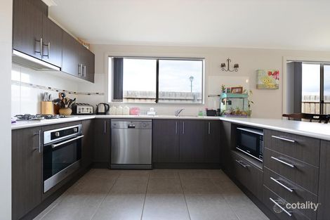 Property photo of 75 Diamond Parade Skye VIC 3977