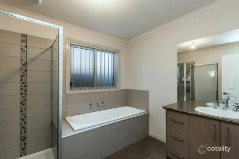 Property photo of 21 Blue Gum Drive Brookfield VIC 3338