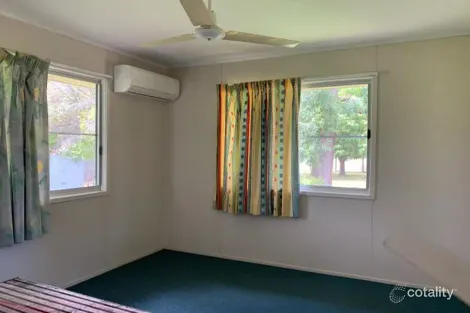 Property photo of 29 Beardmore Crescent Dysart QLD 4745