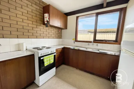 Property photo of 2/36 Longley Street Alfredton VIC 3350