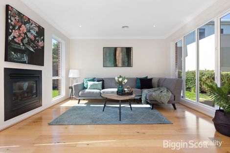 Property photo of 7 Pescott Close Burwood VIC 3125