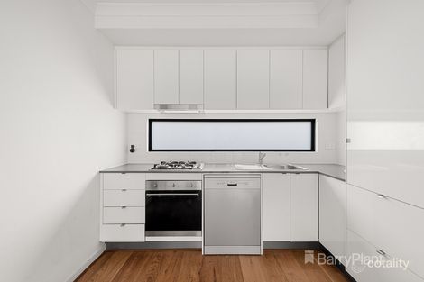 Property photo of 2/65 Turana Street Doncaster VIC 3108