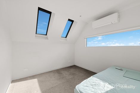 Property photo of 2/65 Turana Street Doncaster VIC 3108