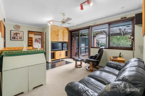 Property photo of 9 Samara Grove Gladstone Park VIC 3043