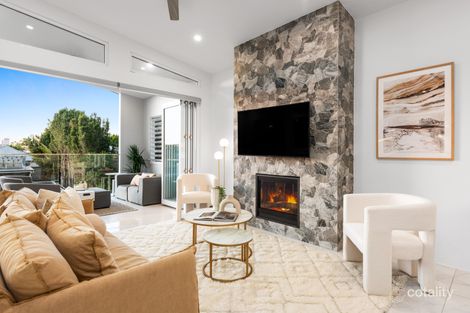 Property photo of 20 Eighth Avenue Coorparoo QLD 4151