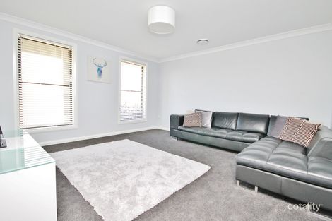 Property photo of 18 Coates Drive Kelso NSW 2795