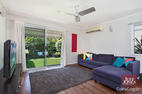 Property photo of 30 Dobbs Street Holland Park West QLD 4121