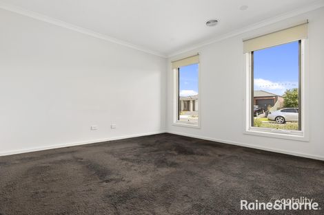Property photo of 18 Raspberry Way Kurunjang VIC 3337