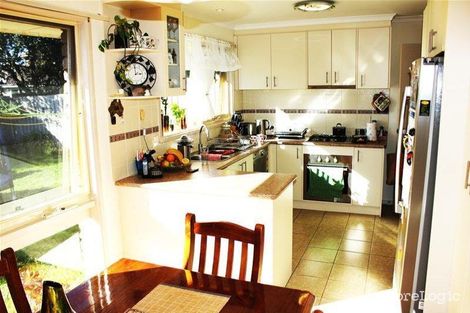 Property photo of 37 Rossiter Avenue Endeavour Hills VIC 3802