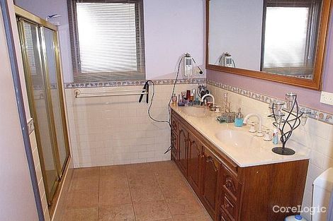 Property photo of 18 Gipps Crescent Cranbourne North VIC 3977