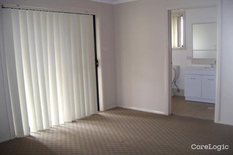 Property photo of 3A Canadian Place Kearns NSW 2558