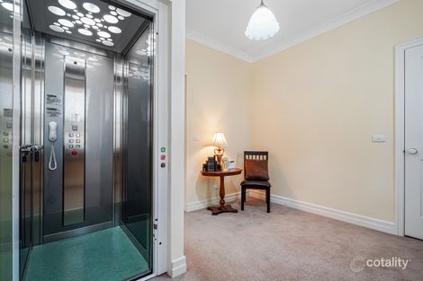 Property photo of 29 Windsor Crescent Mont Albert VIC 3127