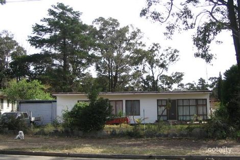 4 Lucena Cres, Lethbridge Park, NSW 2770