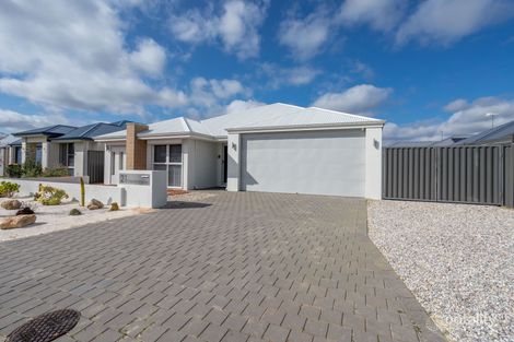 Property photo of 21 Claystone Loop Piara Waters WA 6112