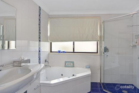Property photo of 15 David Avenue Oak Flats NSW 2529