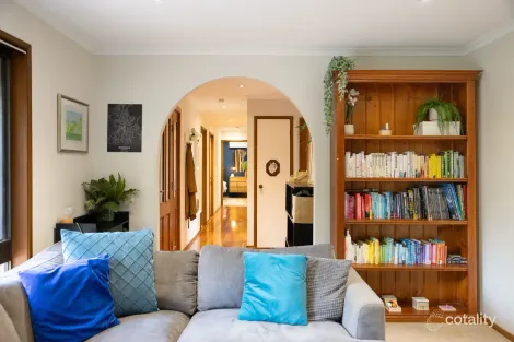 Property photo of 16 Nalya Crescent Karana Downs QLD 4306