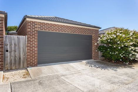Property photo of 17 Edge View Point Cook VIC 3030
