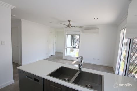 Property photo of 2/16 Waheed Street Marsden QLD 4132