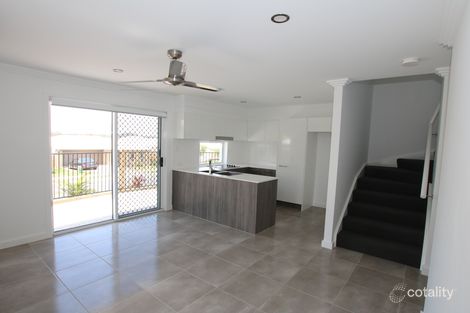Property photo of 2/16 Waheed Street Marsden QLD 4132