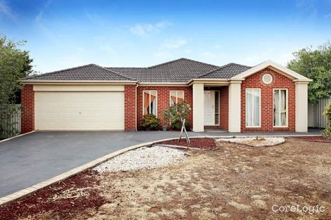 Property photo of 8 Mt Eccles Place Caroline Springs VIC 3023