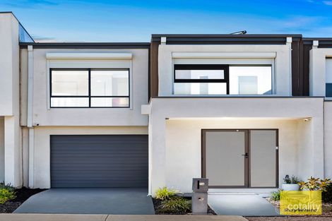 14 Pippen Loop, Deanside, VIC 3336