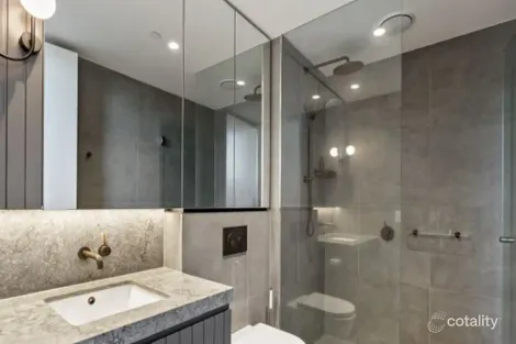 Property photo of 105/240 McKinnon Road McKinnon VIC 3204