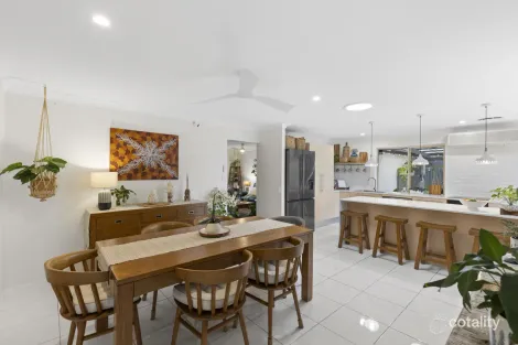 Property photo of 11 Borman Worongary QLD 4213